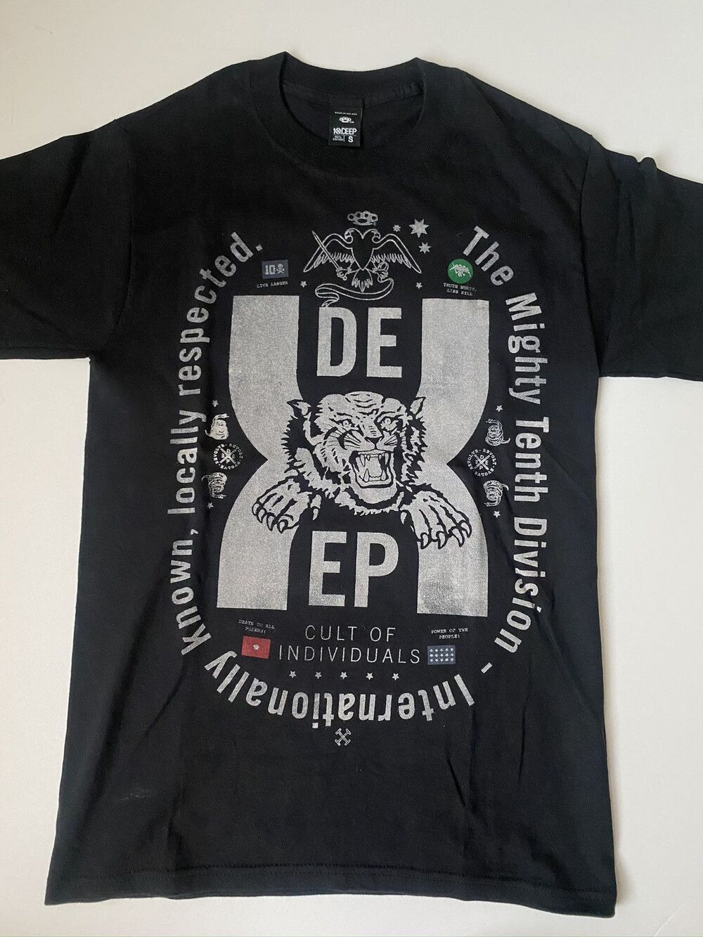 10 Deep logo tee Streetwear 2000s Retro Vintage